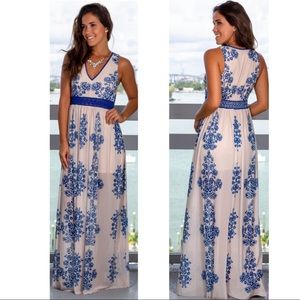 NWT Altar’d State Blue And Ivory Floral Maxi Dress Size L